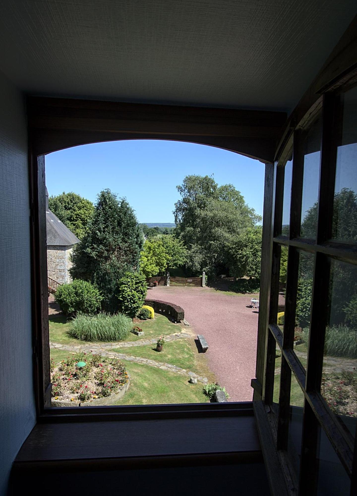 Logis Hotel Restaurant Manoir De L'Acherie Sainte-Cécile 외부 사진