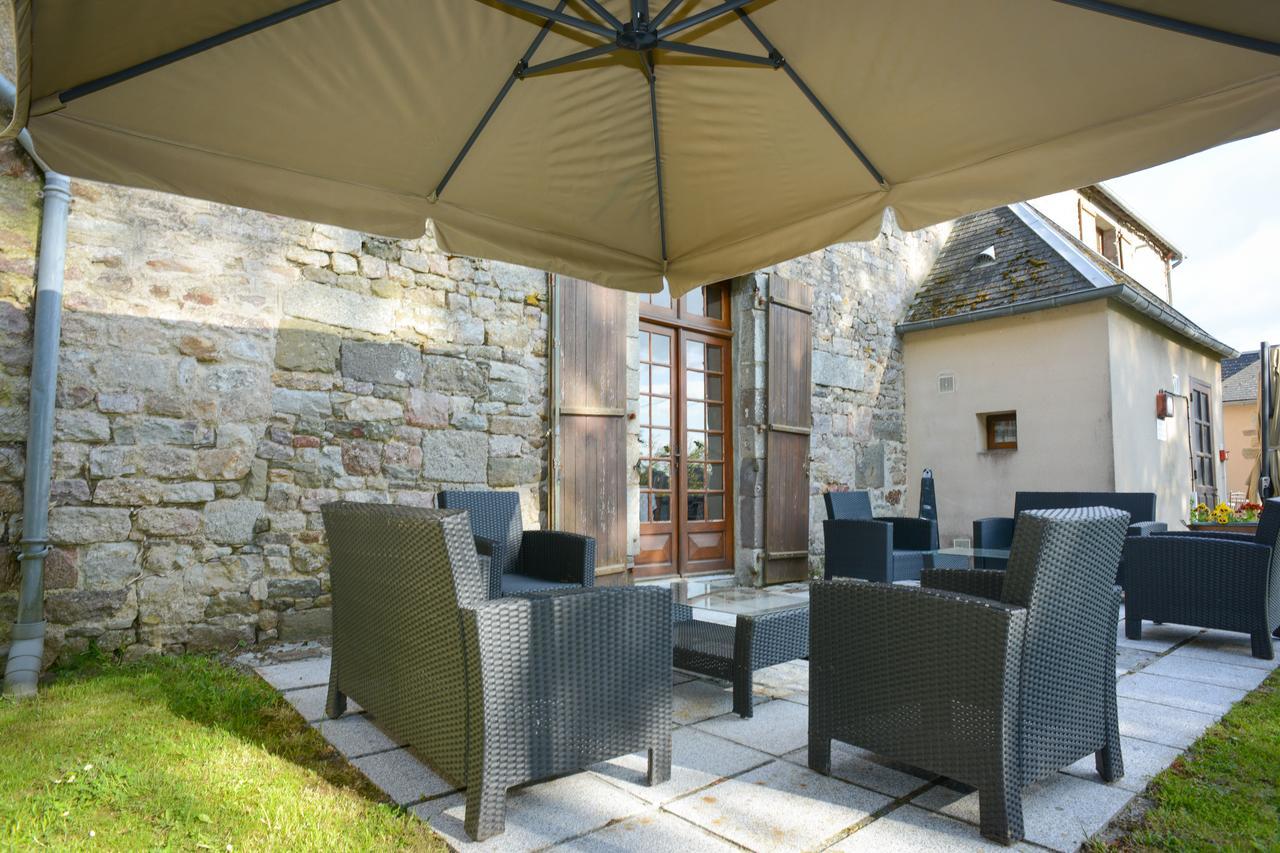 Logis Hotel Restaurant Manoir De L'Acherie Sainte-Cécile 외부 사진